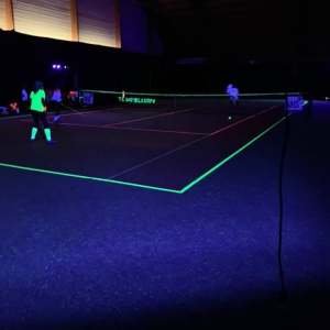 Blacklight tennis