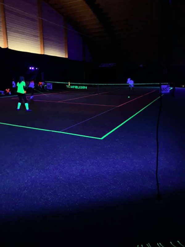 Blacklight tennis